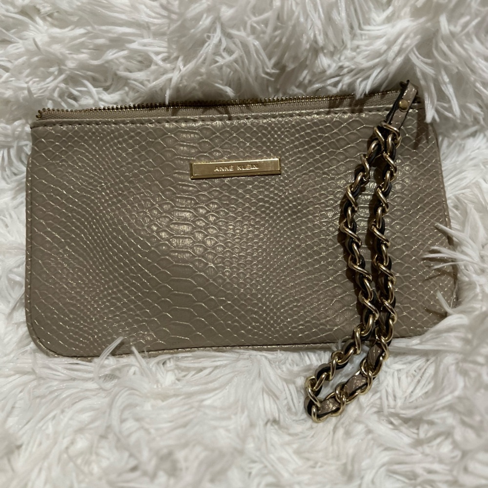 Elegant Tan Chain Strap Clutch